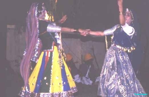 Dancers at Jaisalmer desert festival